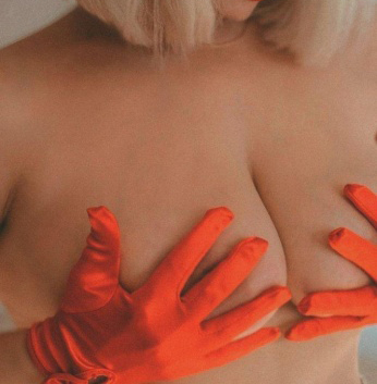 Жгучая брюнетка с шикарной внешностью приглашает в гости состоятельного мужчину для приятного времяпровождения. Все ласки только для тебя! 12898, 35 лет