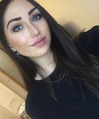 🔥 Я креативная и нежная, с опытом и страстью, гарантирую, что время проведенное со мной будет незабываемым. 💋 У меня широкий спектр услуг для тебя - от классического секса до эротического массажа. 🌹 Я умею слушать и помогу тебе расслабиться и испытать настоящее блаженство. 😌 Мои отзывы говорят сами за себя - клиенты в полном восторге от моих нежных прикосновений и непревзойденных навыков. 🌟 Не могу дождаться нашей встречи и возможности познакомиться поближе. 💫 Жду твоего звонка, чтобы предложить тебе незабываемые моменты удовольствия. 📞💕 15643, 20 лет